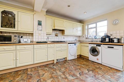 4 bedroom terraced house for sale, Meadway, Woodford Green, IG8