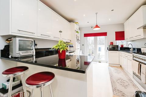 6 bedroom end of terrace house for sale, Chelmsford Road, LONDON, London, E18