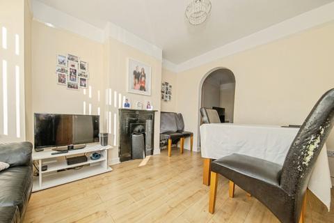 3 bedroom terraced house for sale, Rayleigh Road, Ipswich, Suffolk, IP1