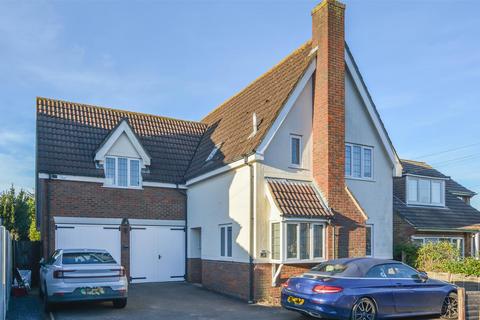 4 bedroom detached house for sale, Osborne Road, Pilgrims Hatch, Brentwood