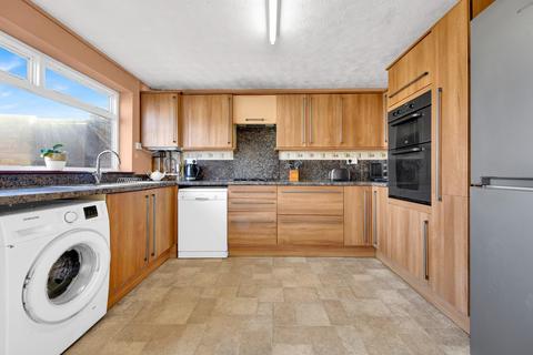 3 bedroom end of terrace house for sale, Woodrush Way, Chadwell Heath, RM6