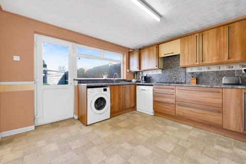 3 bedroom end of terrace house for sale, Woodrush Way, Chadwell Heath, RM6