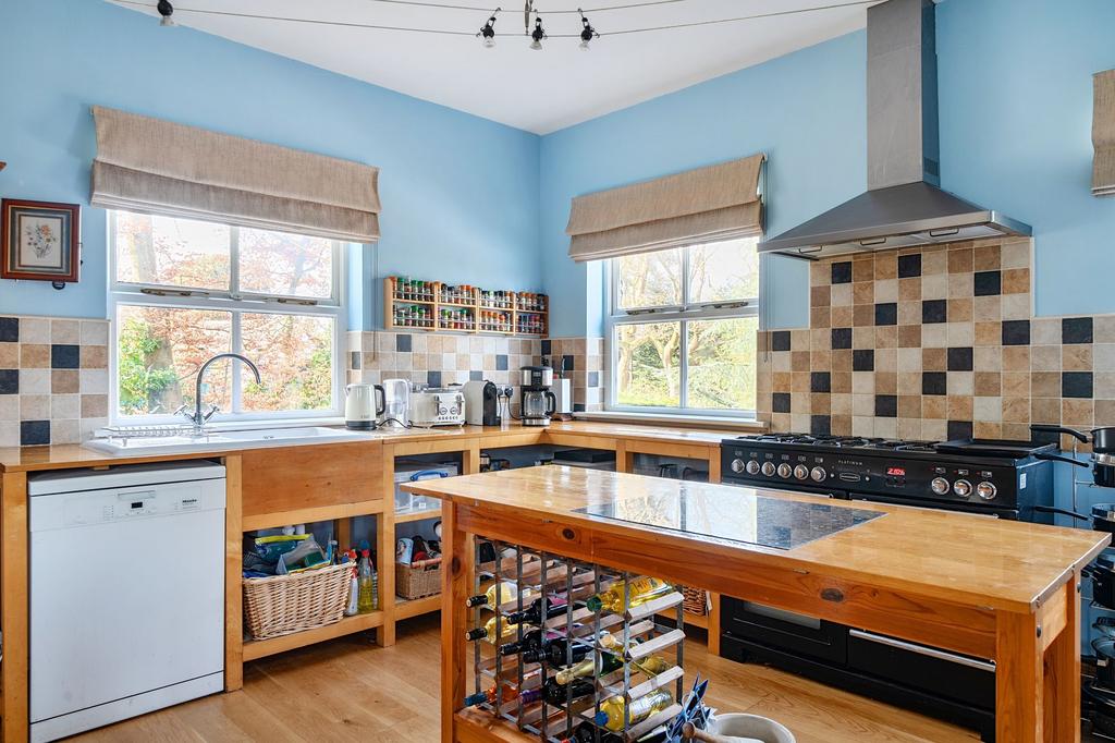 Kitchen / Breakfast Room