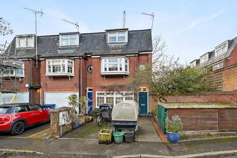 undefined, Roman Close, Acton