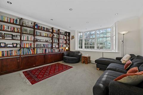 undefined, Roman Close, Acton