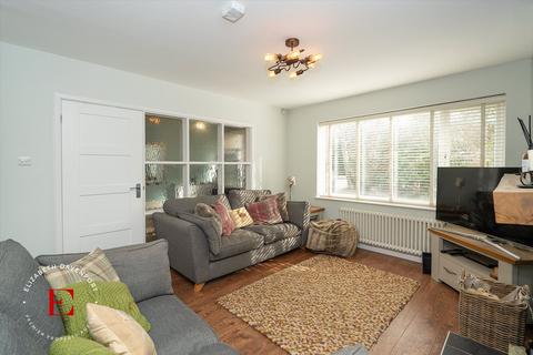 4 bedroom semi-detached house for sale, Northvale Close, Kenilworth, CV8