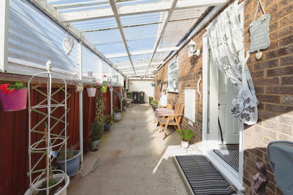 Side Access/Garage