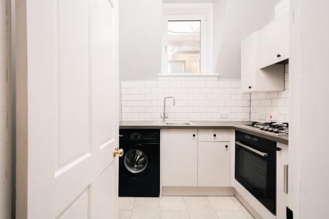 2 bedroom flat to rent, Wolseley Place, Edinburgh, EH8