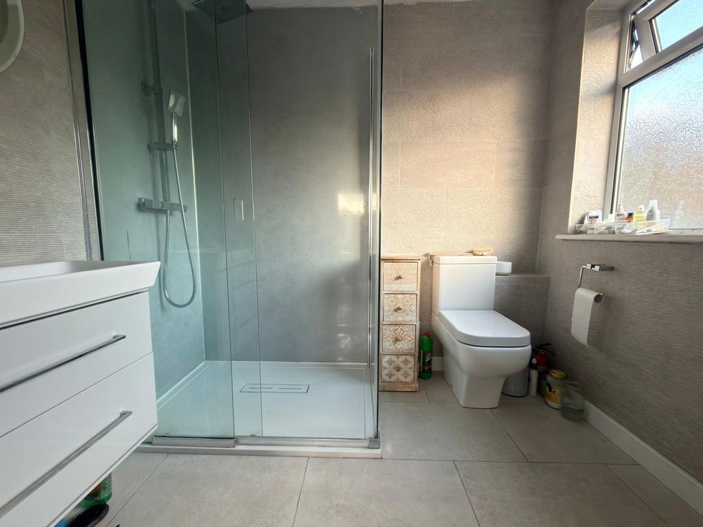 En-suite Bathroom