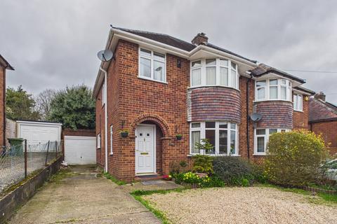 Desborough Avenue, High Wycombe, Buckinghamshire, HP11 2TJ