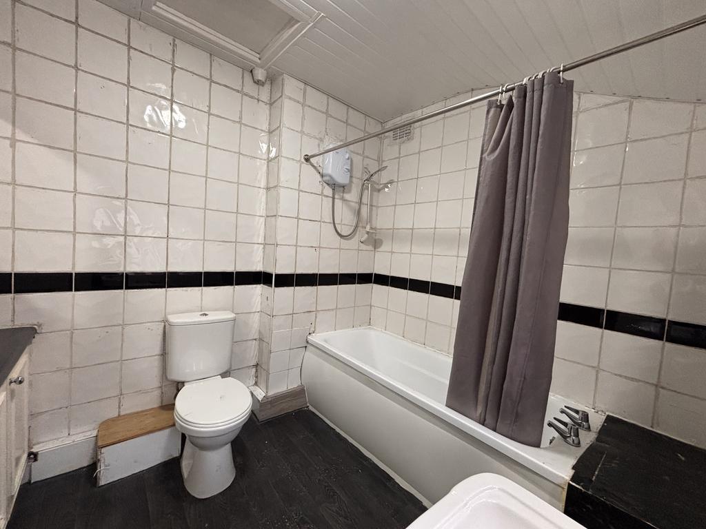 Bathroom downstairs