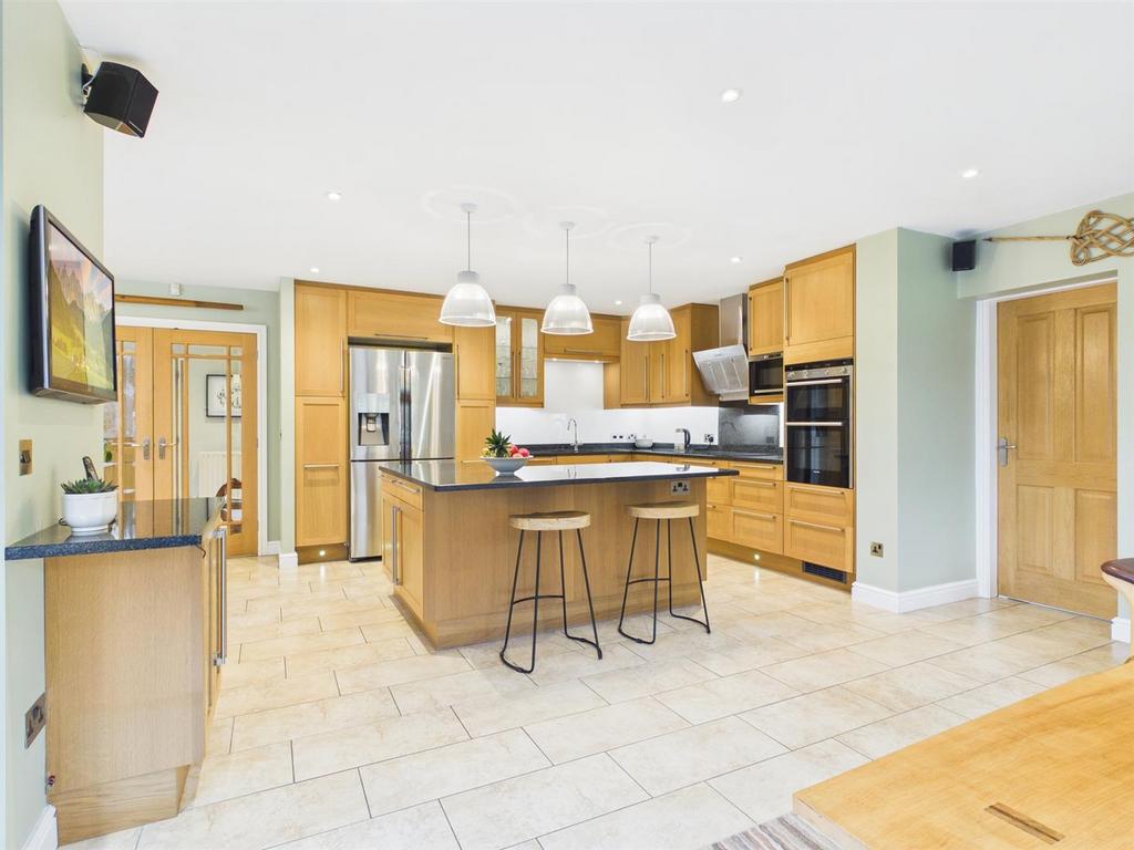 Kitchen/Living Area