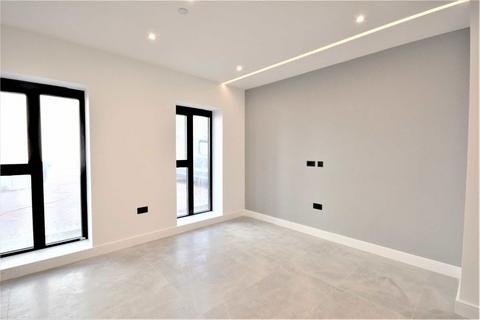 1 bedroom flat to rent, Telegraph Avenue, London NW9