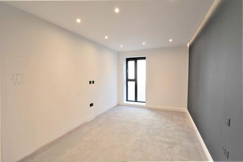 1 bedroom flat to rent, Telegraph Avenue, London NW9