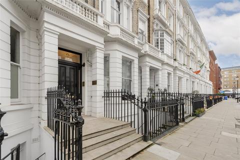 2 bedroom apartment for sale, Queensberry Place, London, SW7