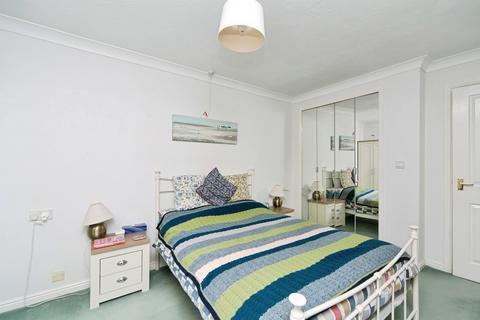 1 bedroom flat for sale, Coed Pella Road, Colwyn Bay, Conwy, LL29