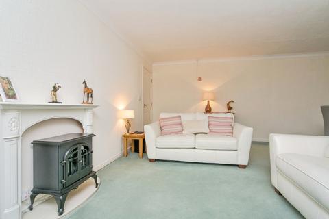 1 bedroom flat for sale, Coed Pella Road, Colwyn Bay, Conwy, LL29