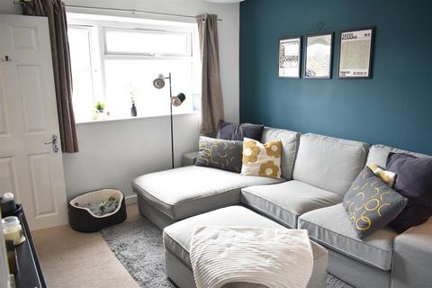 2 bedroom flat for sale, Gathorne Crescent, Yate BS37