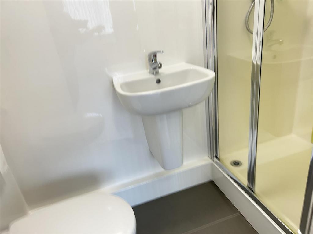 Shower a.JPG