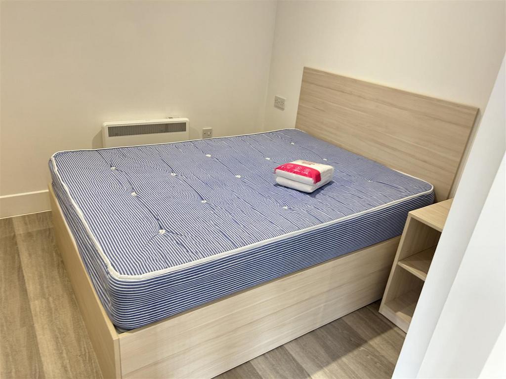 Bedroom.JPG