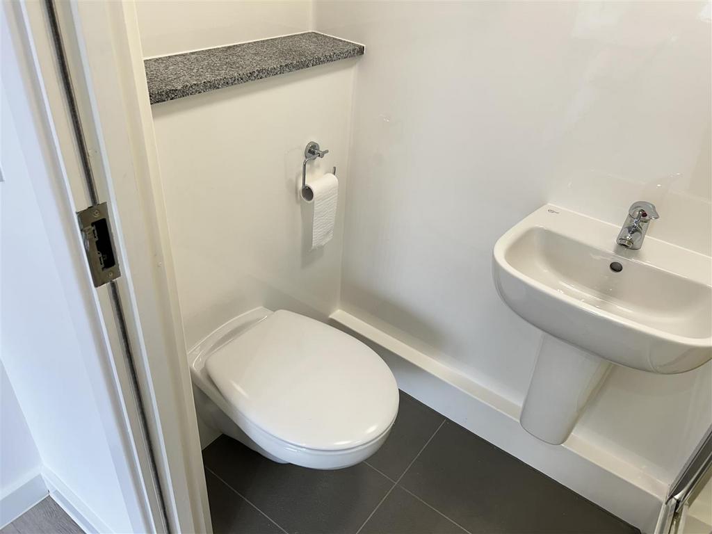 Shower 2.JPG
