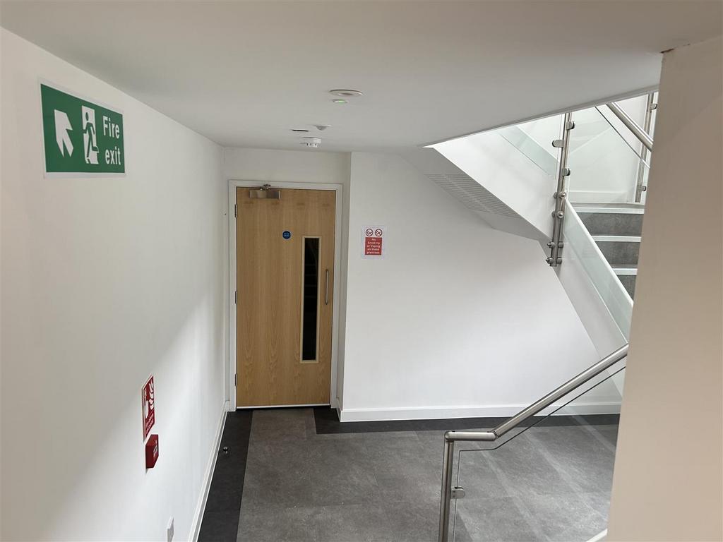 Exterrnal hallway.JPG