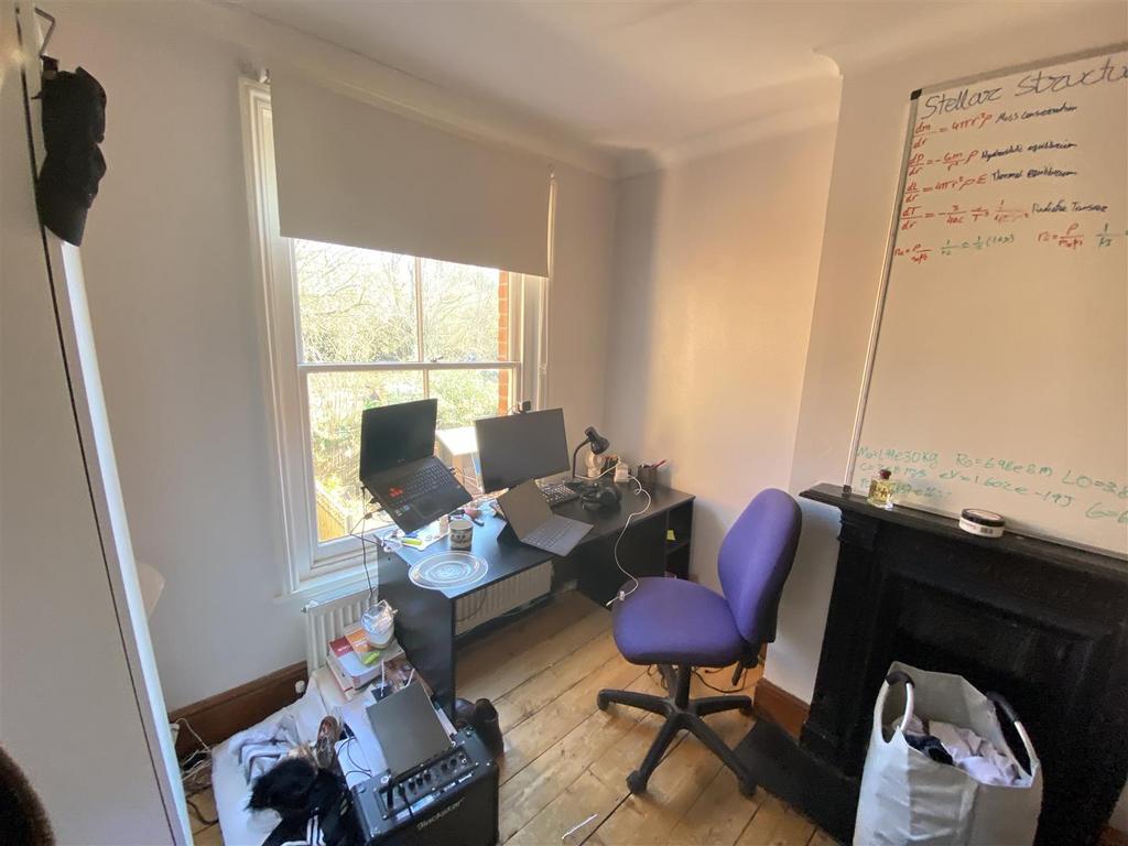 FF Rear Bedroom.JPG