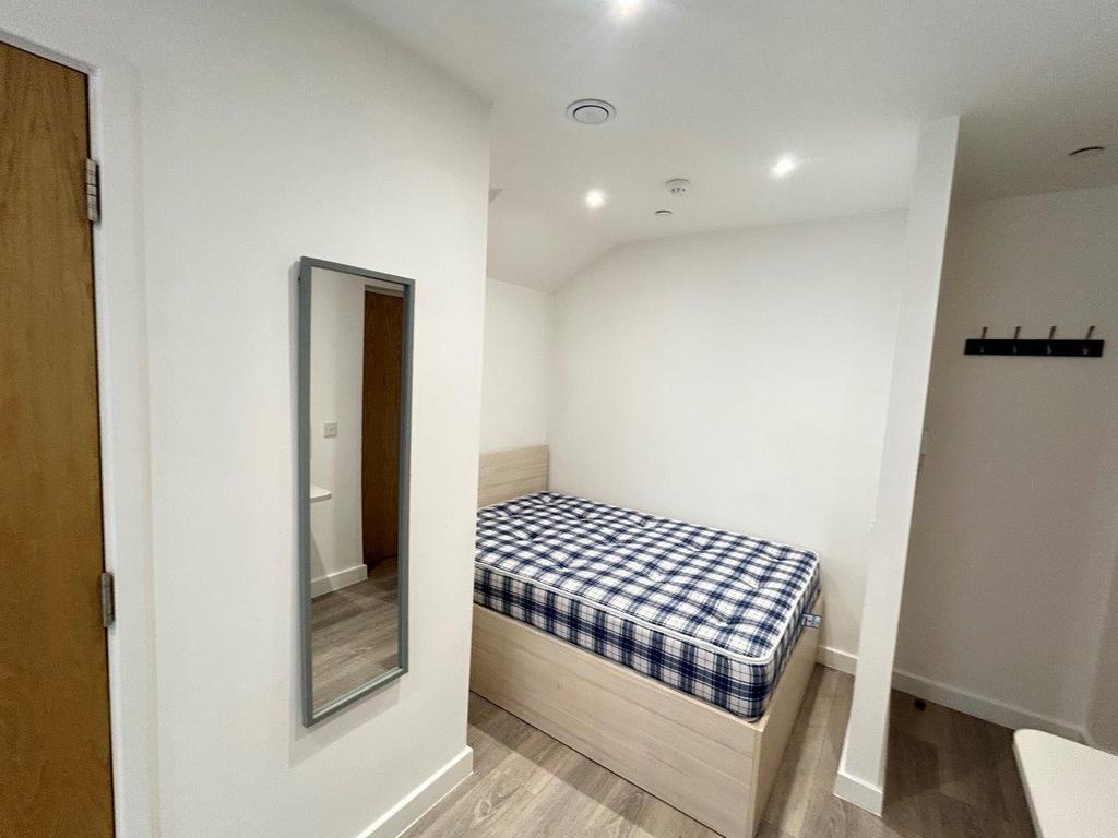 BEDROOM AREA 2.jpg
