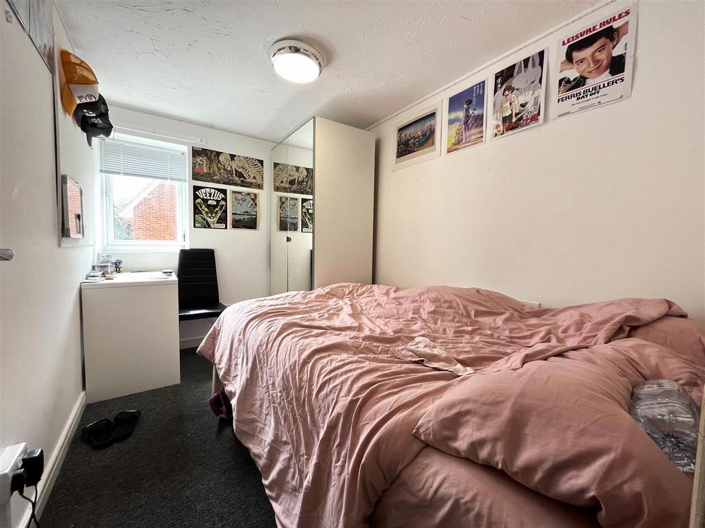 Bedroom One.jpg