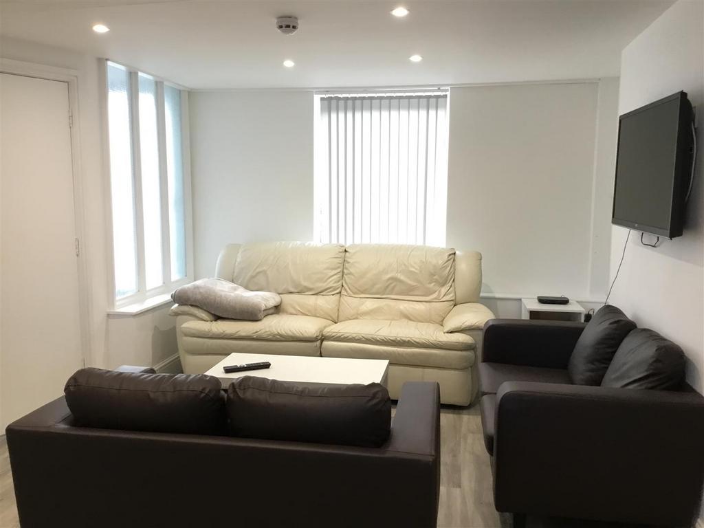 41 Broad St new sitt a.JPG