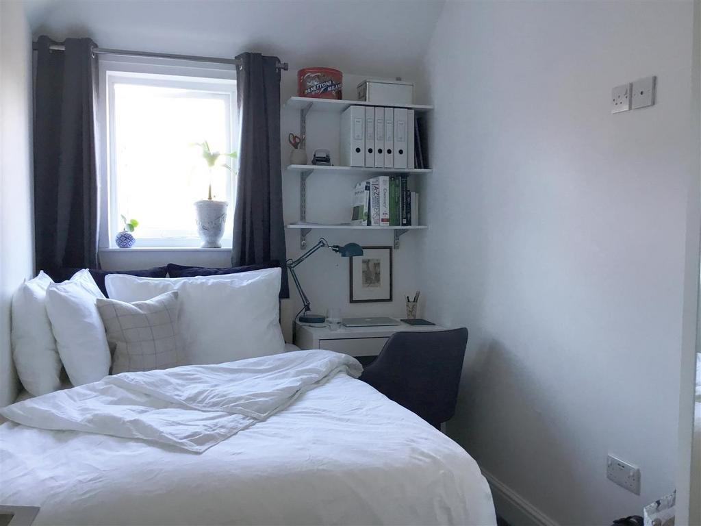 41 Broad St new bed 2.JPG