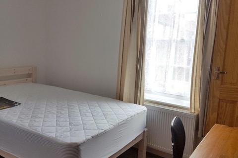 3 bedroom house to rent, Broad Street, Kent CT1