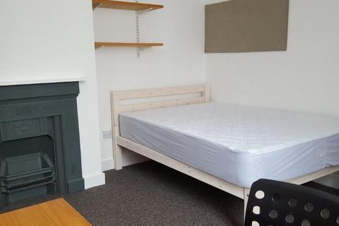 3 bedroom house to rent, Broad Street, Kent CT1