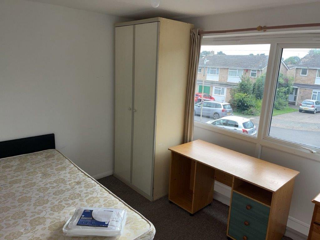 BEDROOM 2.0.jpg