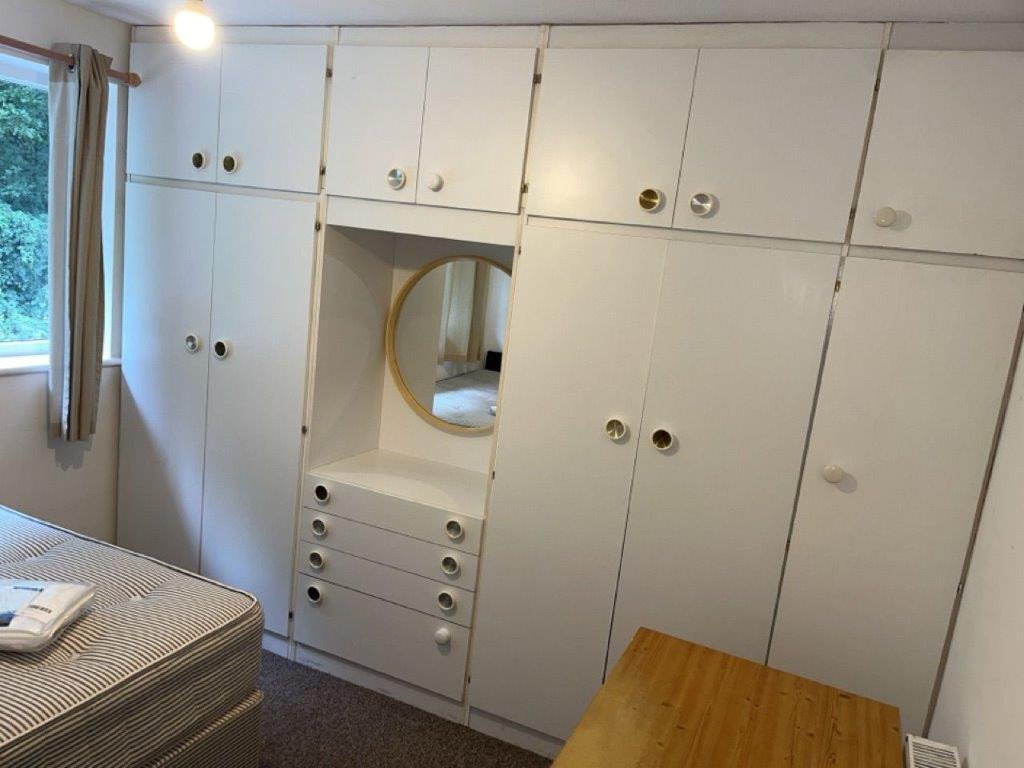BEDROOM 4.1.jpg