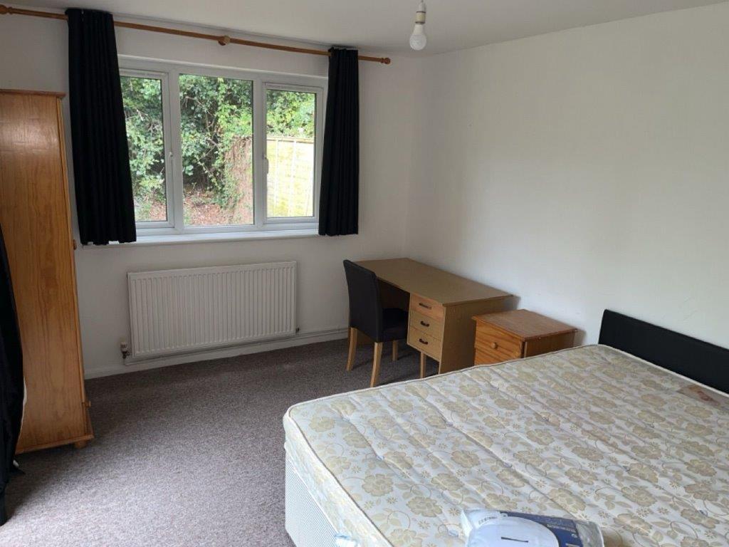 BEDROOM 1.0.jpg