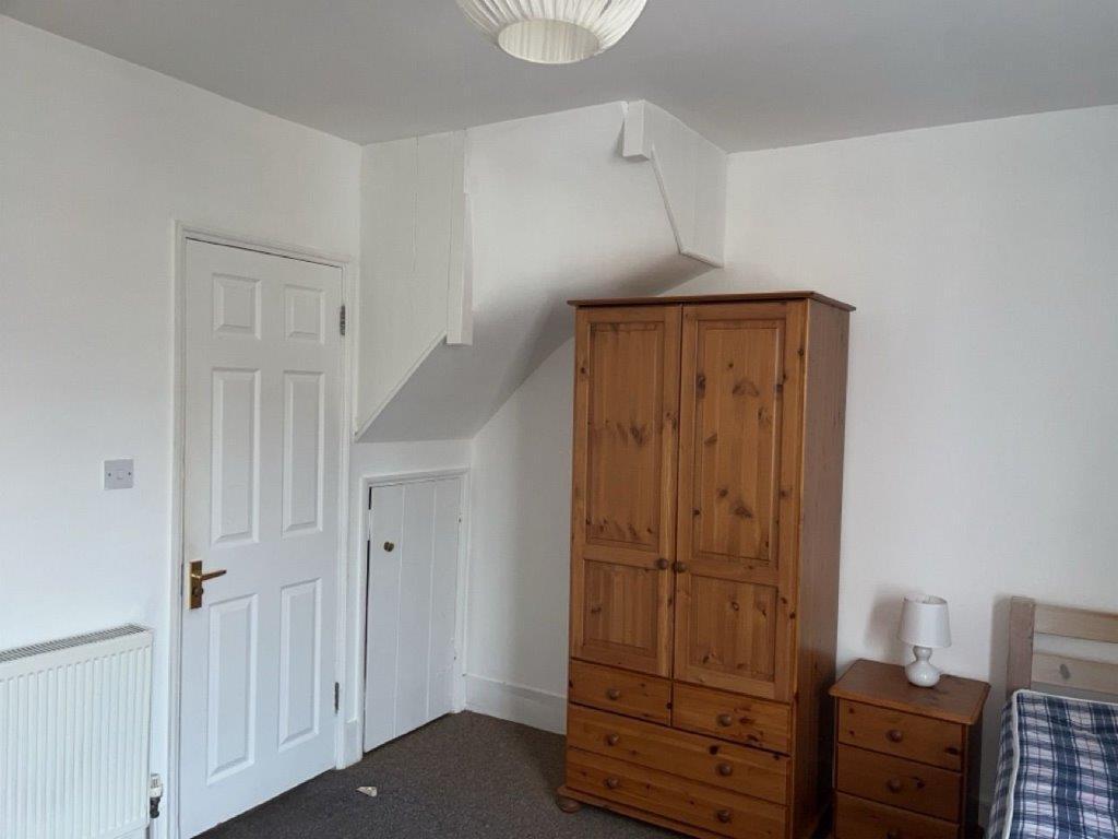 BEDROOM 2.0.jpg