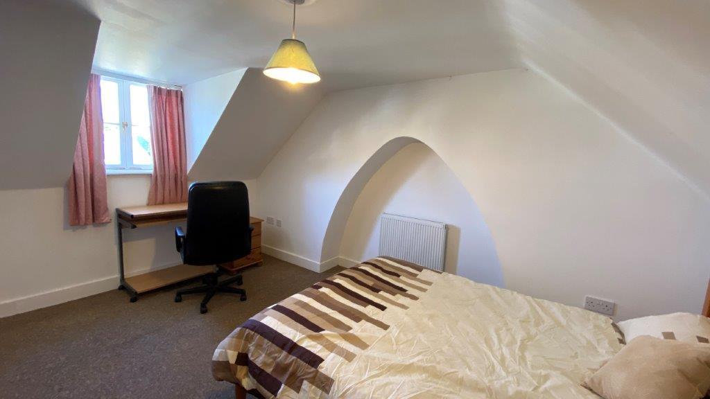 BEDROOM 3.5.jpg
