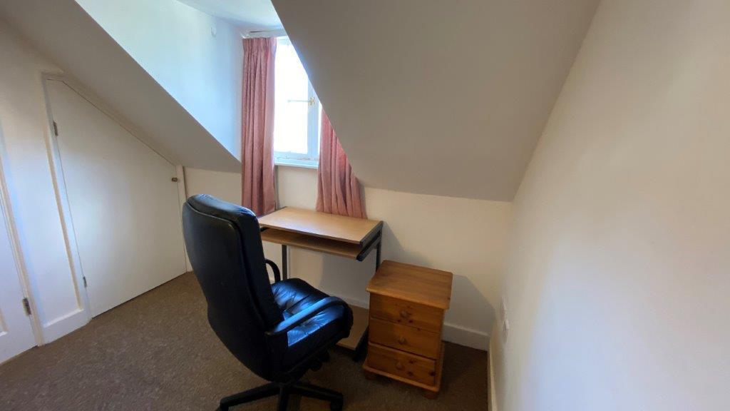 BEDROOM 3.6.jpg