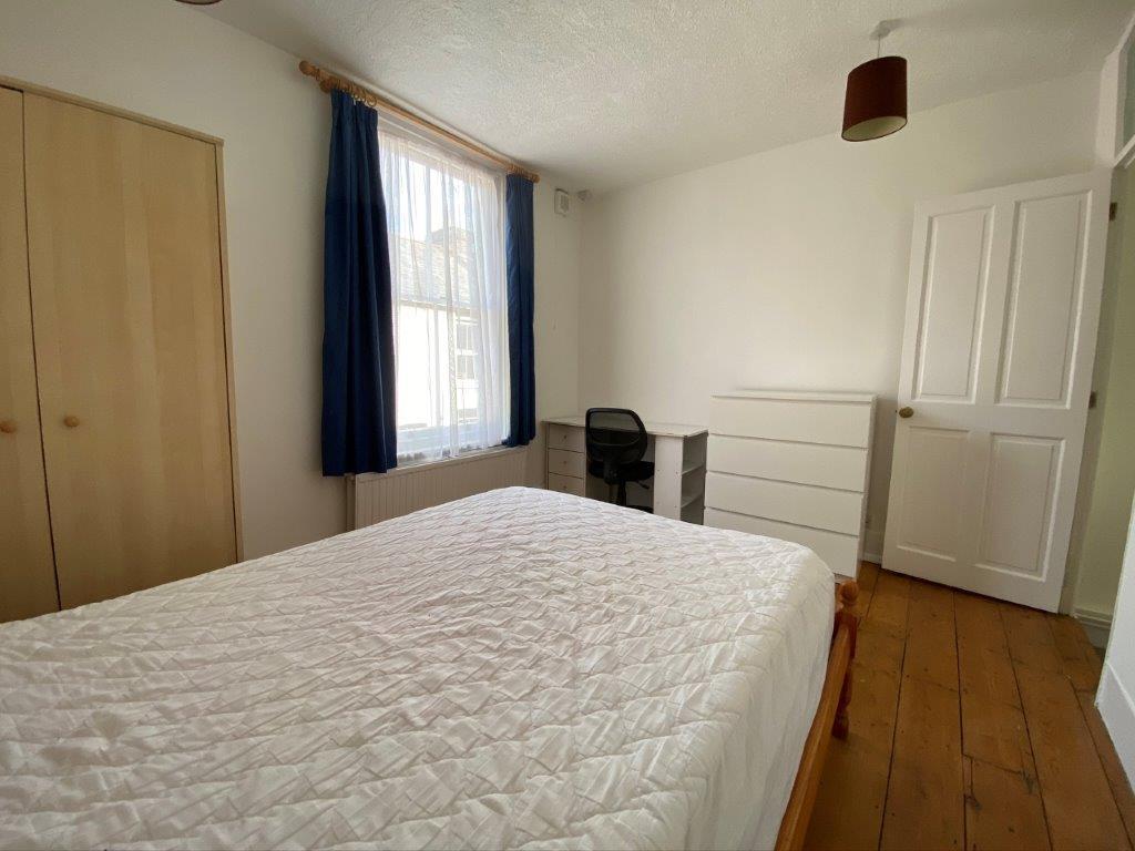 BEDROOM 1.1.jpg