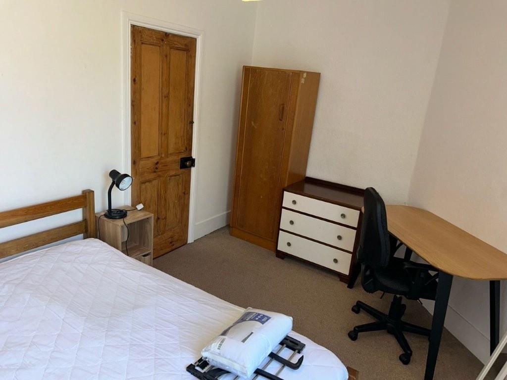 Bedroom 1.0.jpg