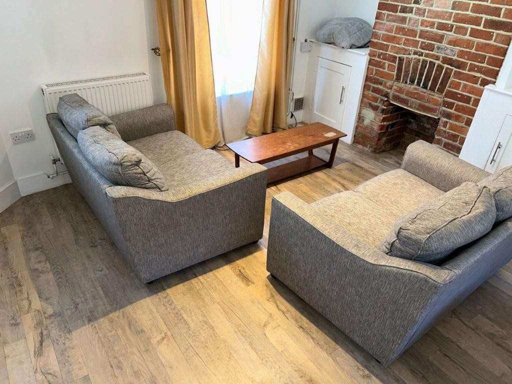 Lounge1.0.jpg