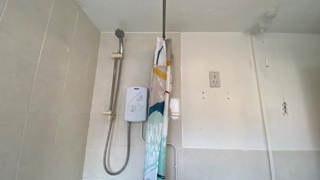 Bathroom 1.4.jpg