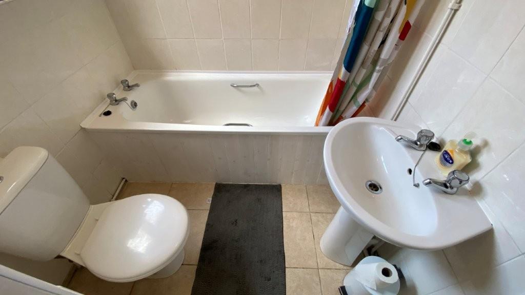 Bathroom 1.3.jpg