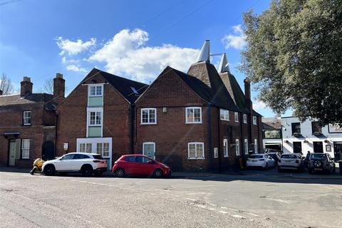 4 bedroom flat to rent, Oaten Hill, Canterbury CT1