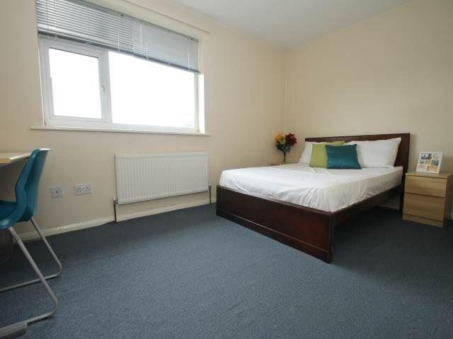 2 Dymchurch House Bedroom 1 2016.jpg