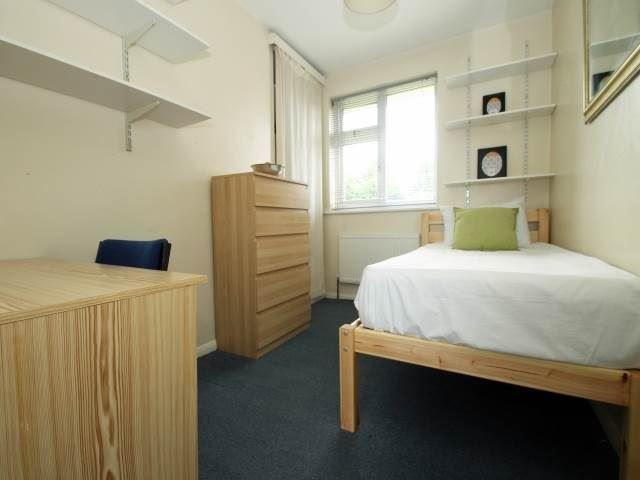 2 Dymchurch House Bedroom 2 2016.jpg