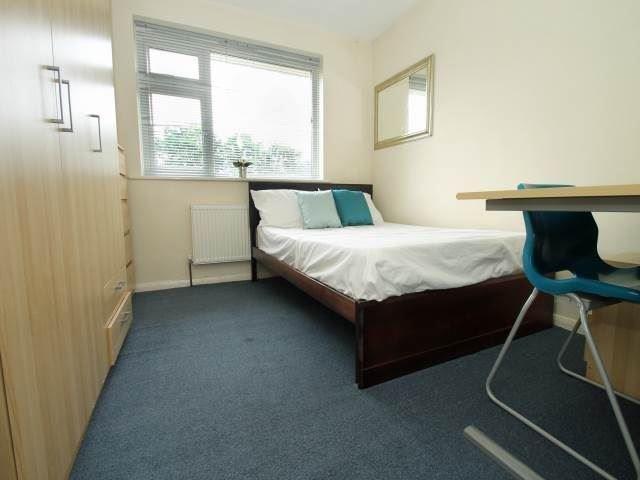 2 Dymchurch House Bedroom 4 2016.jpg