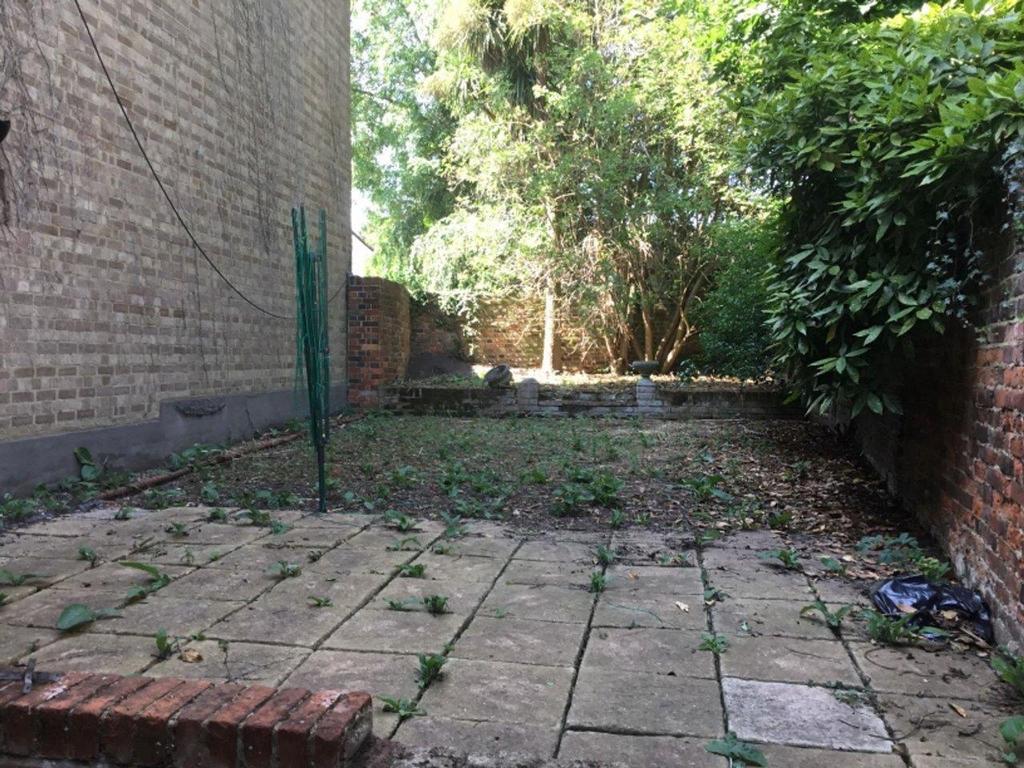 28 Watling St garden.jpg