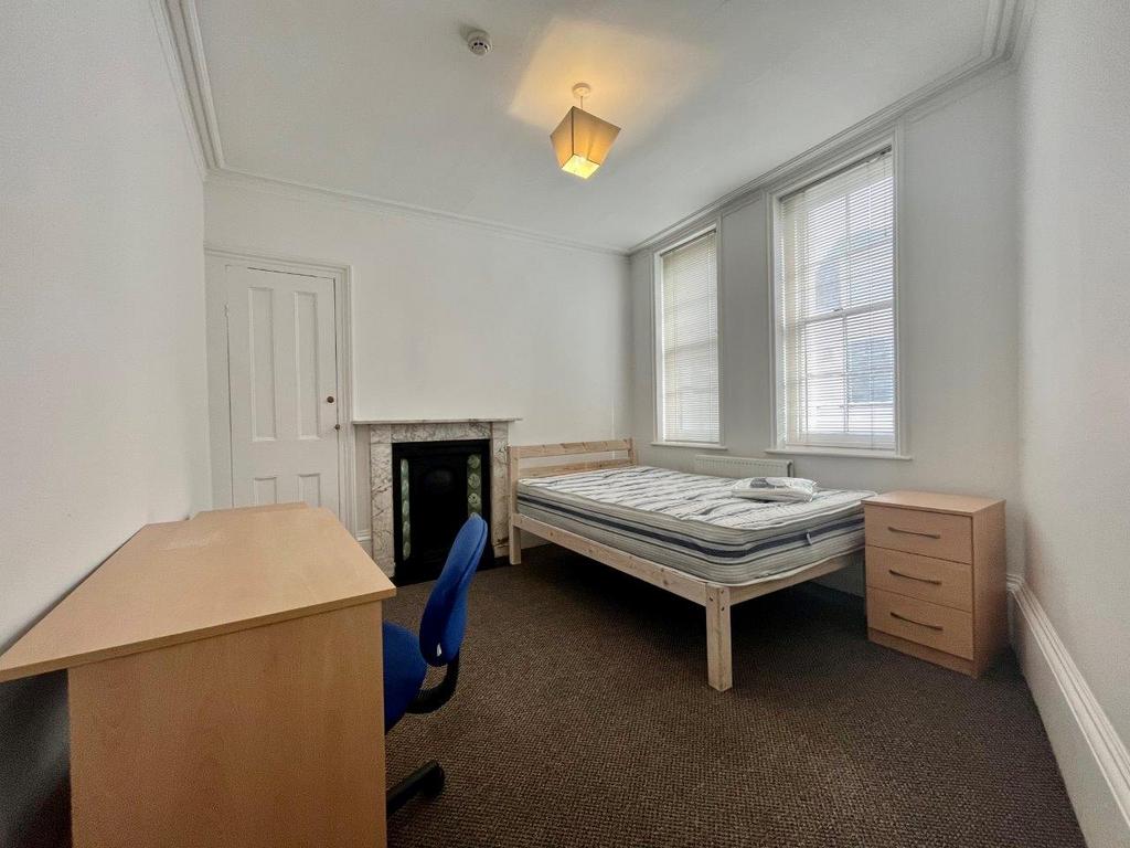 Bedroom 2.jpg